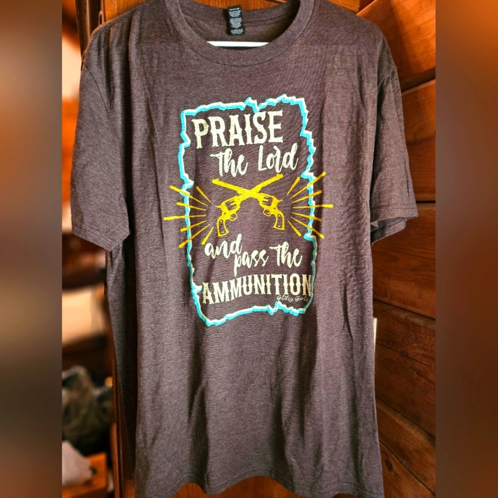 NWOT Heathered Brown Praise And Ammo Graphic T-Shirt By Glitzy Girls. Size Large